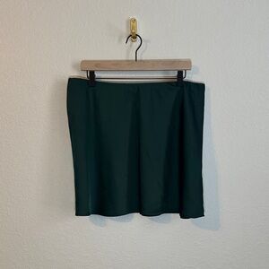 NWT Gianni Bini Satin Mini Skirt - Emerald Green - Size XL